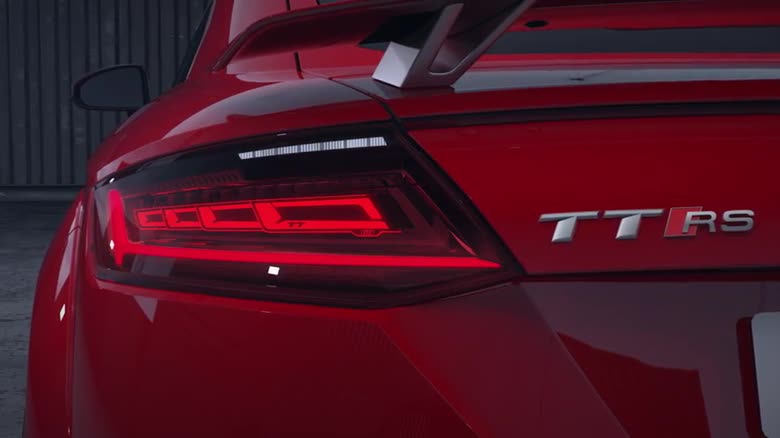 Audi TT RS Coupé und Roadster – Matrix OLED-Technologie